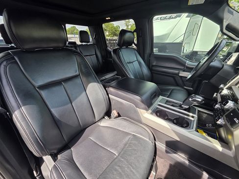 Used 2019 Ford F150 Lariat w/ Equipment Group 502A Luxury AWD/4WD image 33