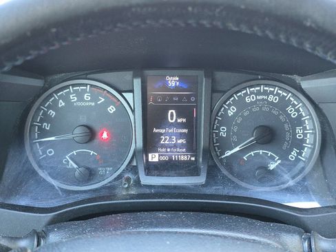 Used 2019 Toyota Tacoma TRD Off-Road w/ Technology Package image 22