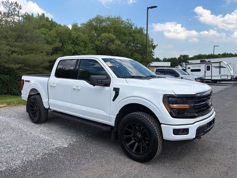 Used 2024 Ford F150 XLT w/ XLT Black Appearance Package AWD/4WD image 16