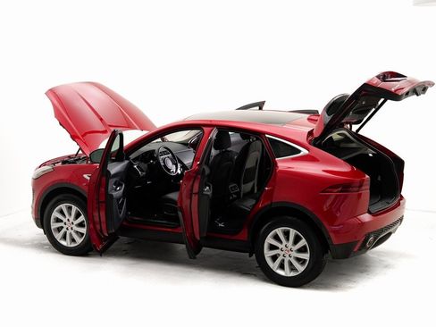 Used 2018 Jaguar E-PACE S image 27