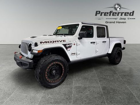 Used 2021 Jeep Gladiator Mojave AWD/4WD image 12