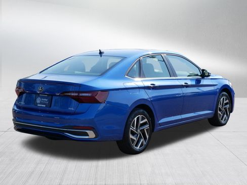 Certified 2023 Volkswagen Jetta SEL FWD image 4