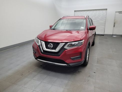Used 2017 Nissan Rogue SV image 15