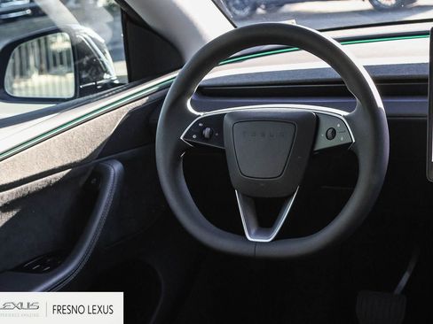 Used 2026 Tesla Model Y 2WD image 17