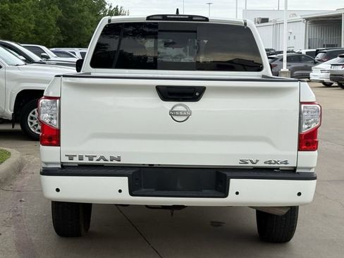 Used 2023 Nissan Titan SV AWD/4WD image 5