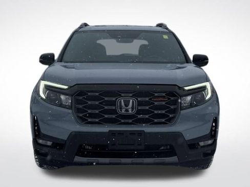 Used 2024 Honda Passport TrailSport image 3