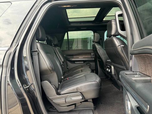 Used 2019 Ford Expedition Max Limited w/ Driver Assistance Package AWD/4WD image 18
