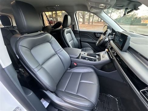 New 2026 Lincoln Aviator AWD image 27