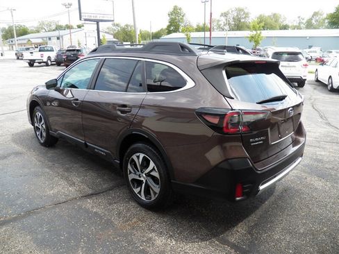 Used 2020 Subaru Outback Limited AWD/4WD image 3