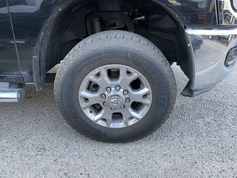 Used 2019 RAM 2500 Big Horn image 27