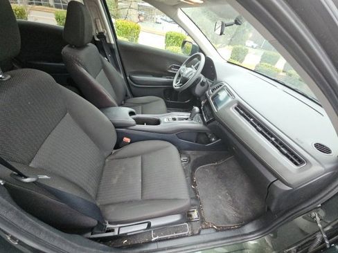 Used 2018 Honda HR-V EX image 12
