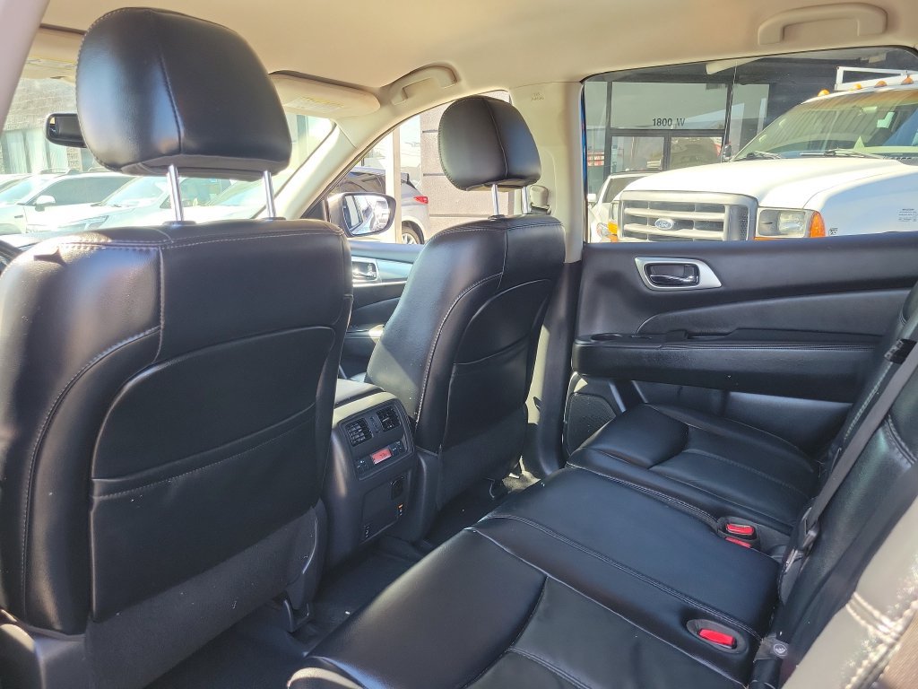 Used 2017 Nissan Pathfinder SL AWD/4WD image 17