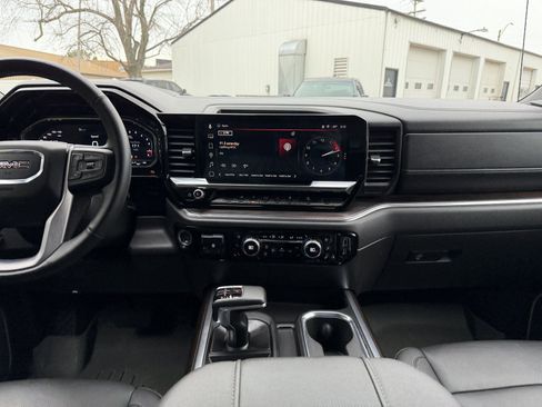 Used 2023 GMC Sierra 1500 SLT w/ SLT Premium Package image 18