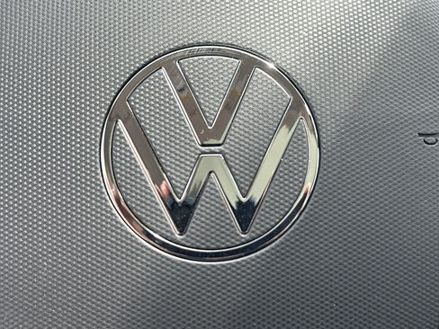 New 2026 Volkswagen Tiguan SE FWD image 22
