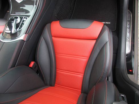 Used 2019 Mercedes-Benz GLC 63 AMG 4MATIC image 28