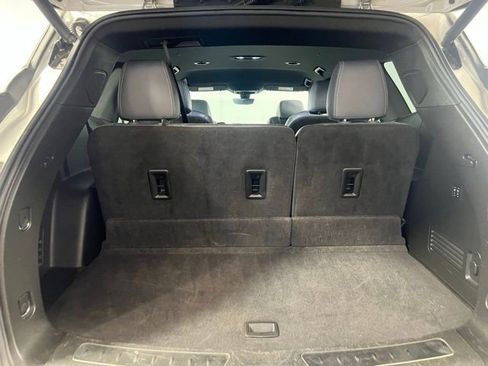 Used 2022 Buick Enclave Premium image 31