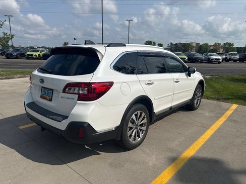 Used 2019 Subaru Outback 2.5i Touring w/ Protection Package #1 AWD/4WD image 3