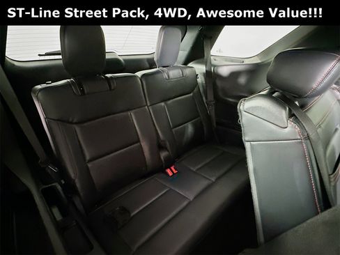 Used 2025 Ford Explorer ST-Line w/ ST-Line Street Pack image 28