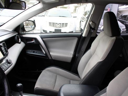 Used 2017 Toyota RAV4 XLE image 14