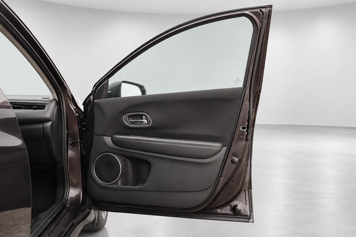 Used 2018 Honda HR-V EX image 20