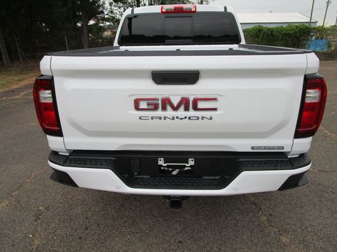 New 2026 GMC Canyon Elevation image 8
