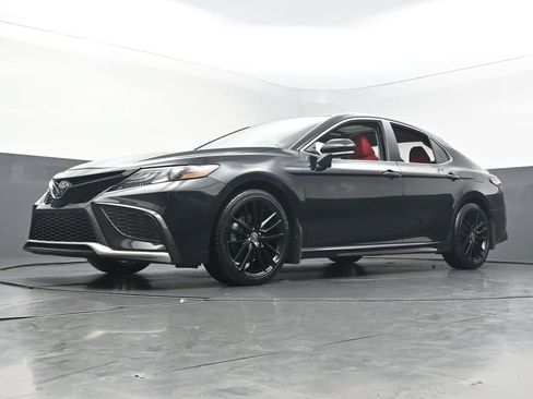 Used 2022 Toyota Camry XSE FWD image 44