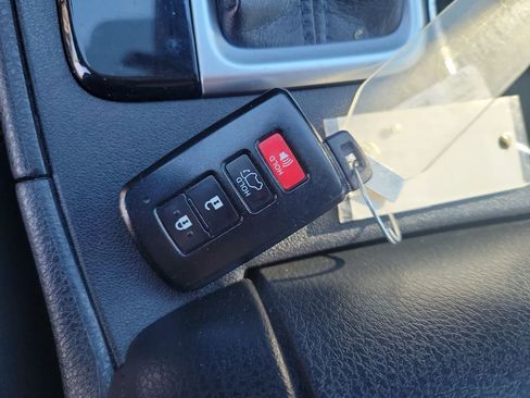 Used 2018 Toyota Highlander Limited Platinum image 37