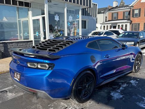 Used 2017 Chevrolet Camaro LT image 6