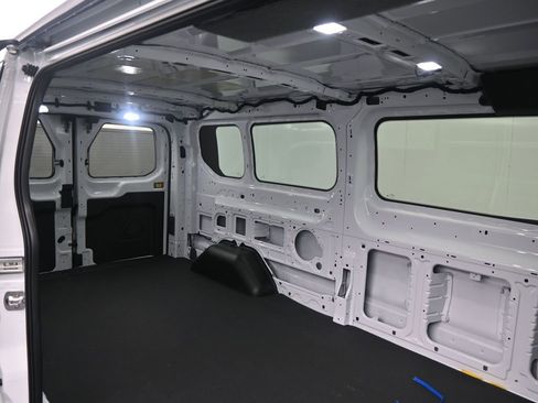 New 2024 Ford Transit 250 Low Roof RWD image 6