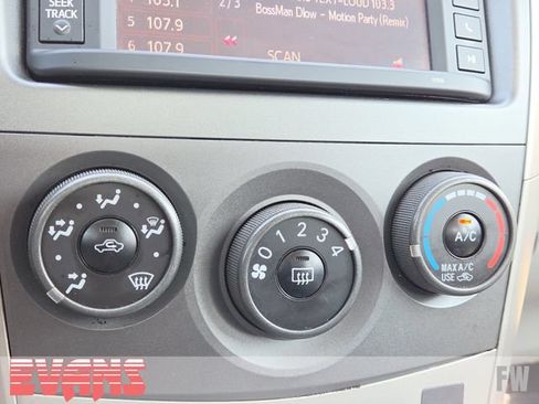 Used 2013 Toyota Corolla LE FWD image 7