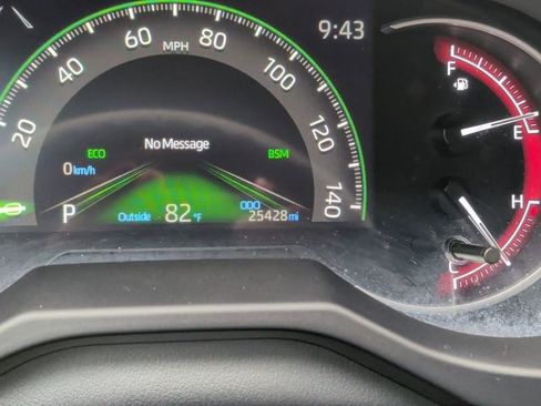 Used 2024 Toyota RAV4 XLE w/ Convenience Package FWD image 21