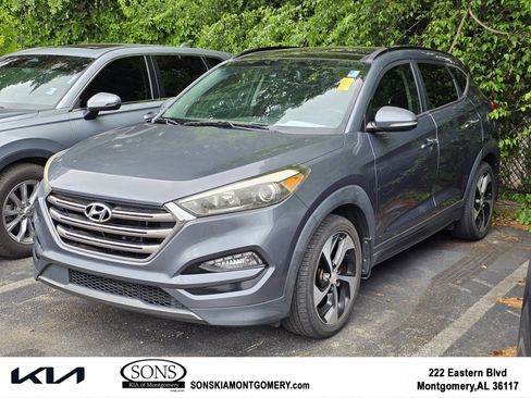 Used 2016 Hyundai Tucson Limited w/ Option Group 03 FWD image 1