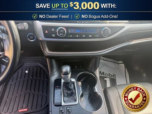 Used 2019 Toyota Highlander XLE AWD/4WD image 20