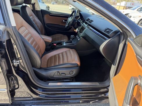 Used 2014 Volkswagen CC Executive image 18