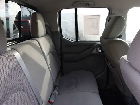 Used 2019 Nissan Frontier SV image 21