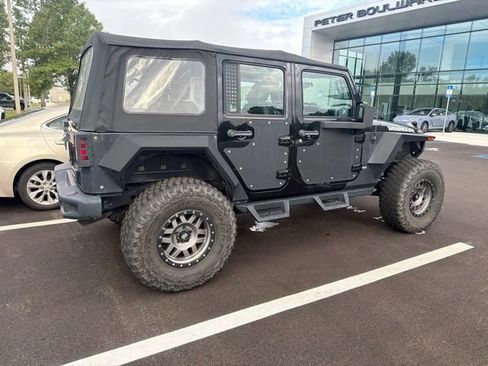 Used 2018 Jeep Wrangler Unlimited Sport w/ Connectivity Group AWD/4WD image 5