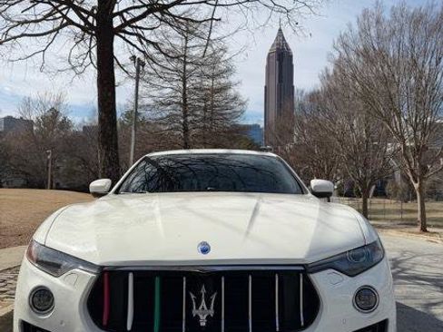 Used 2017 Maserati Levante image 2