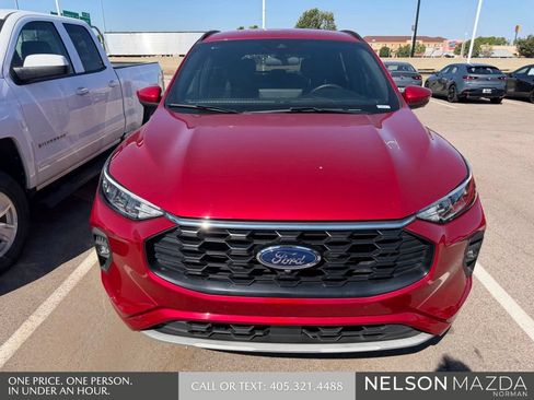 Used 2023 Ford Escape ST-Line Select w/ Tech Pack #2 AWD/4WD image 2