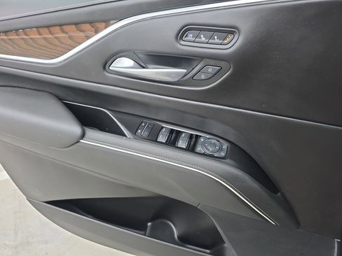 Used 2024 Cadillac Escalade ESV Sport Platinum w/ LPO, ONYX Package image 24