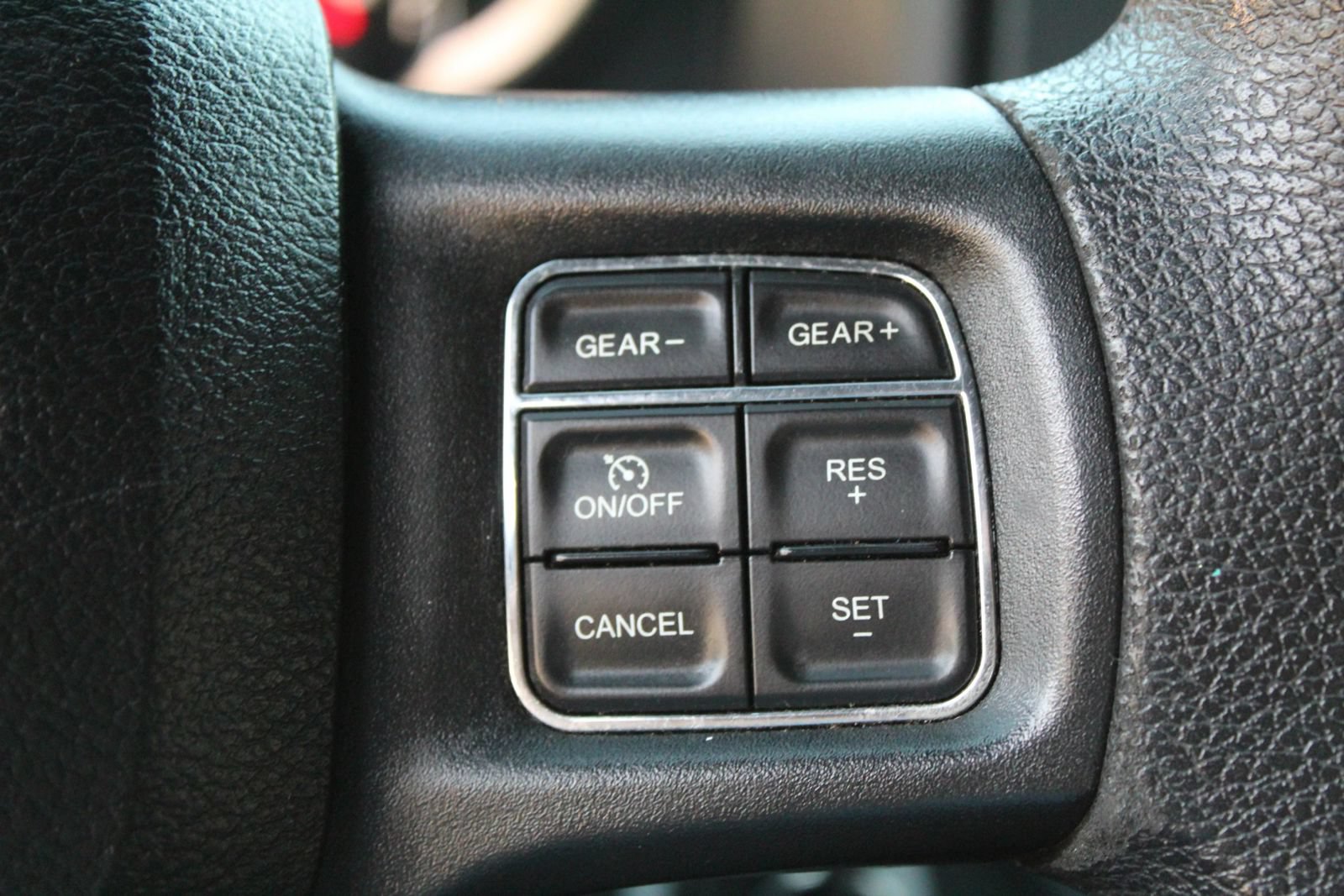 Used 2018 RAM 1500 Express RWD image 17