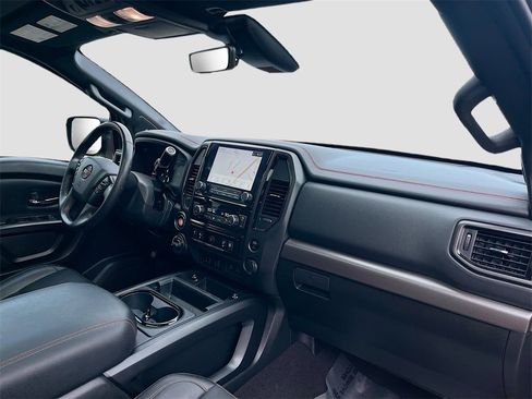 Used 2024 Nissan Titan PRO-4X w/ Pro-4x Convenience Package image 29