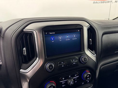 Used 2022 Chevrolet Silverado 1500 LT Trail Boss w/ Bed Protection Package AWD/4WD image 17