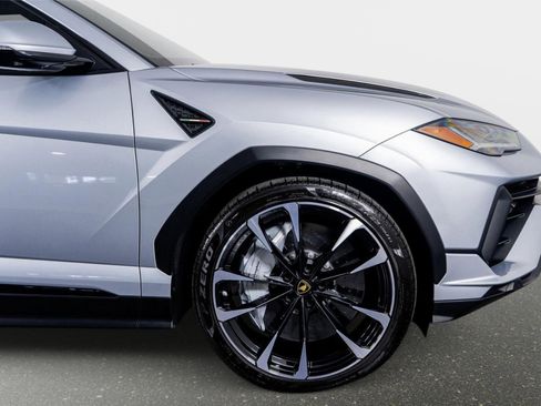 Used 2024 Lamborghini Urus S AWD/4WD image 4