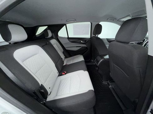 Used 2019 Chevrolet Equinox LS w/ LS Convenience Package AWD/4WD image 9
