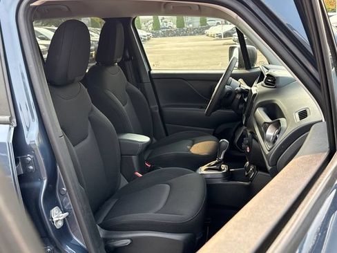 Used 2023 Jeep Renegade Latitude AWD/4WD image 23
