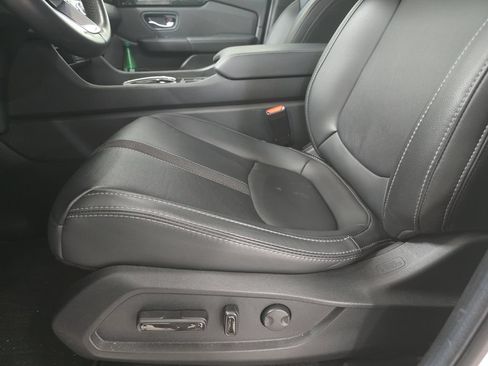 Used 2025 Honda Pilot EX-L image 19