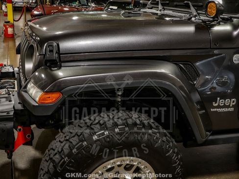 Used 2018 Jeep Wrangler Unlimited Sahara AWD/4WD image 46