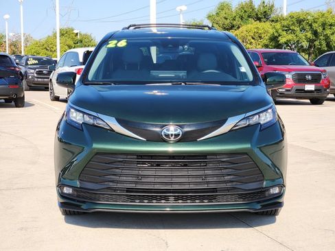 Certified 2026 Toyota Sienna XLE FWD image 2