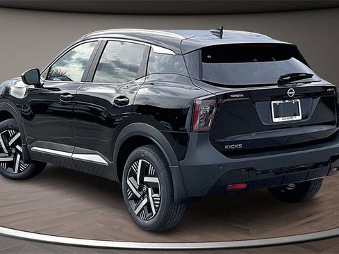 New 2026 Nissan Kicks SV w/ SV Premium Package image 3