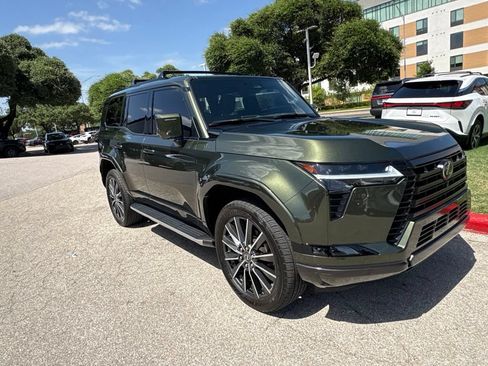 Used 2024 Lexus GX 550 w/ Accessory Package (Z1) AWD/4WD image 7